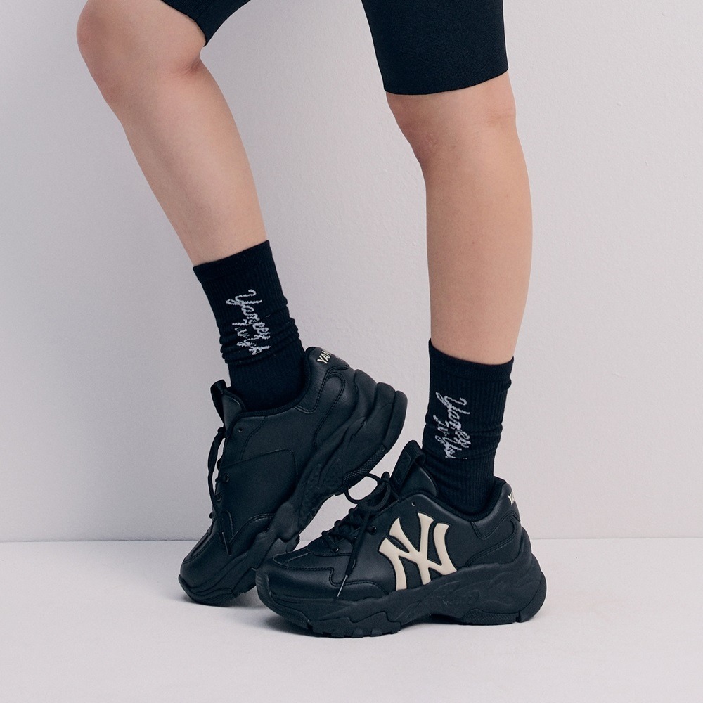 1022  -  Giày MLB Chunky Bigball NY Window New York Yankees Black - Đen - Code 3ASHBCW3N 50BKS [HÀNG CHÍNH HÃNG]
