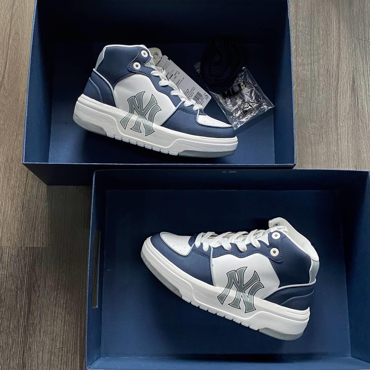 578  -  GIÀY MLB CHUNKY LINER HIGH NEW YORK YANKEES 3ASXCB12N-50NYD [HÀNG CHÍNH HÃNG]