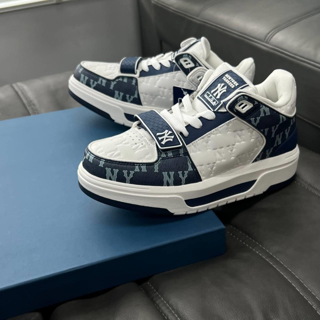 838  -  Giày MLB Chunky Liner Mid Classic Monogram New York Yankees - Navy - Code 3ASXCMM4N-50NYS [HÀNG CHÍNH HÃNG]