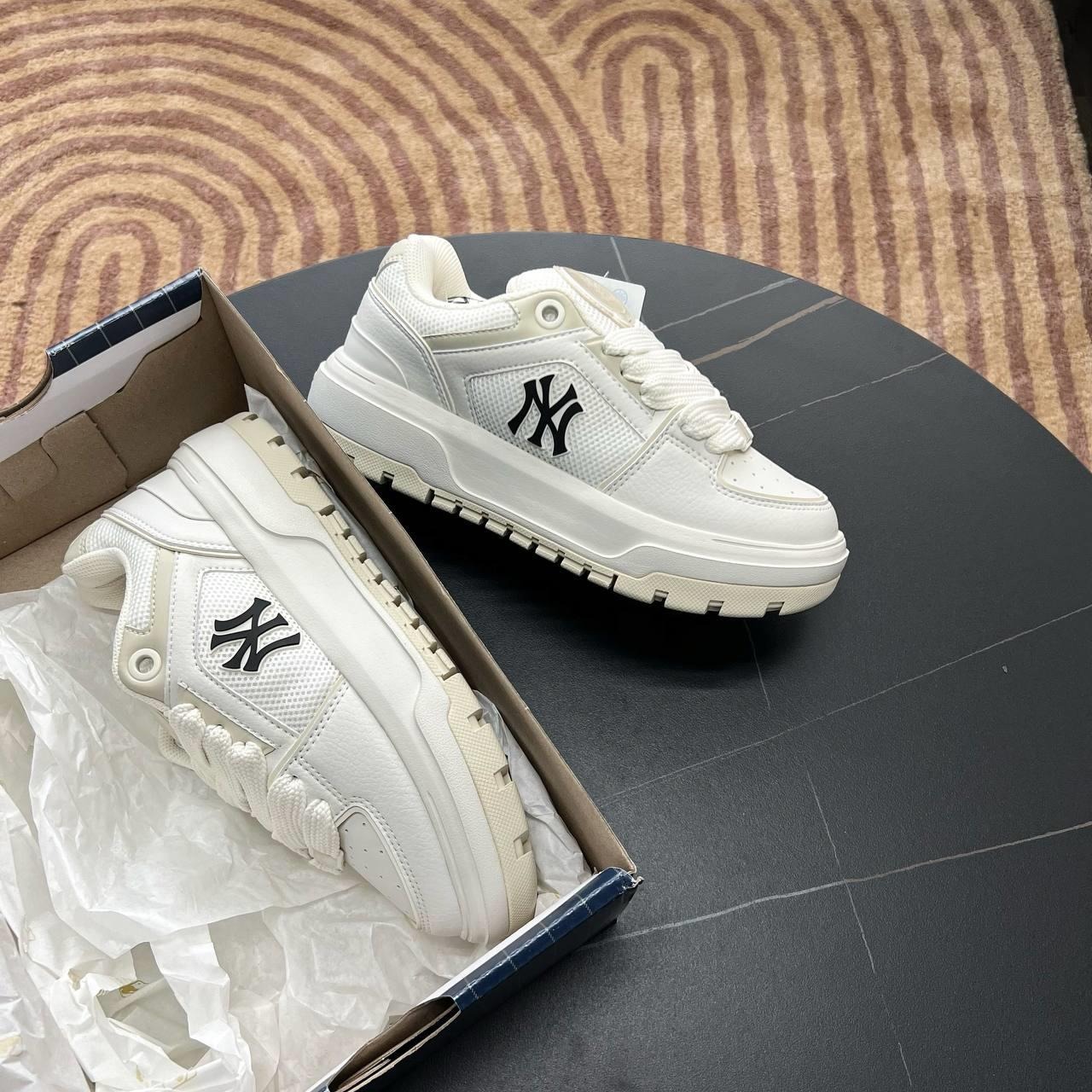 575  -  GIÀY MLB CHUNKYLINER WIDE NEW YORK YANKEES 3ASXCLW4N-50CRS [HÀNG CHÍNH HÃNG]