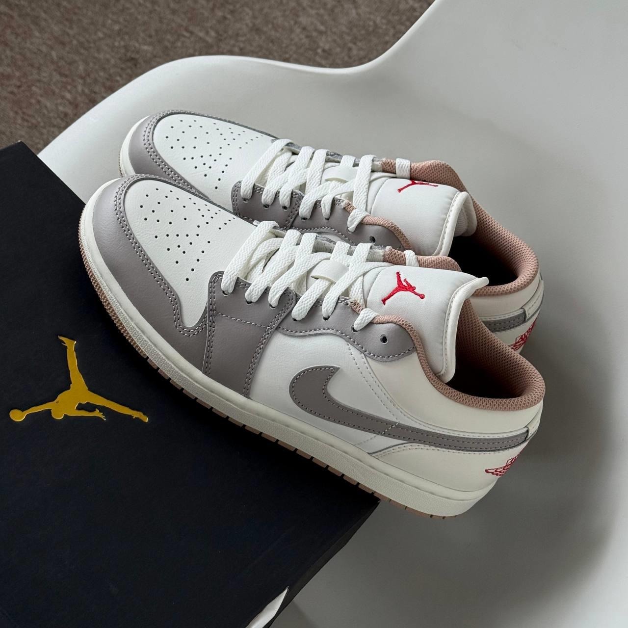 1871 - Giày Nike Air Jordan 1 Low 'Red College Grey' 553558-169 [HÀNG CHÍNH HÃNG]