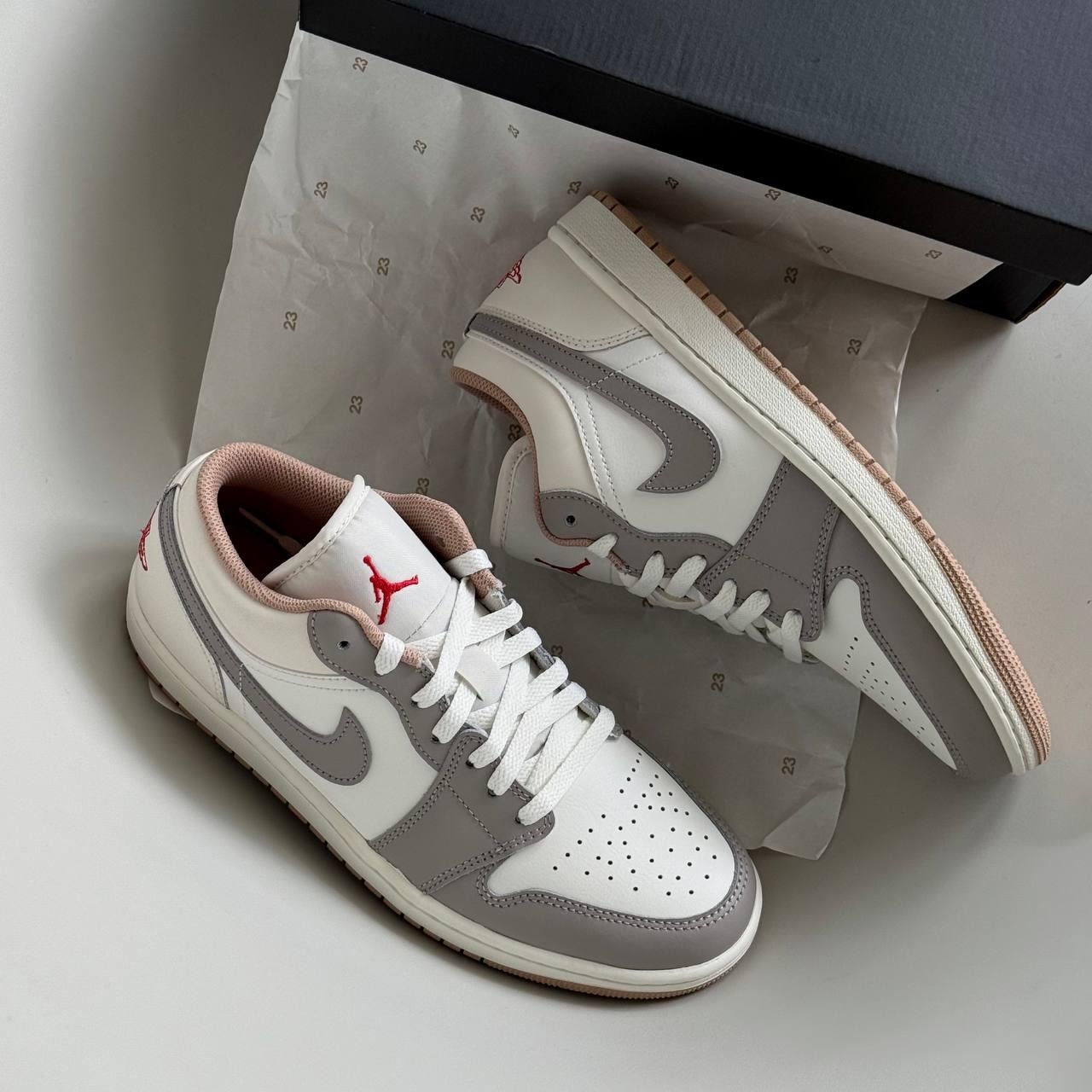 1871 - Giày Nike Air Jordan 1 Low 'Red College Grey' 553558-169 [HÀNG CHÍNH HÃNG]
