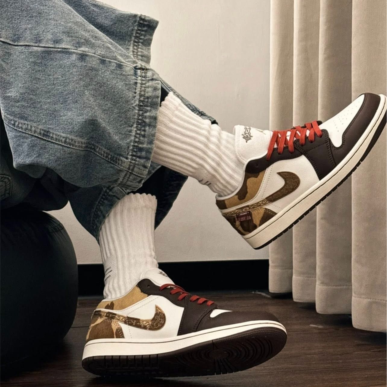 2256 - Giày Nike Air Jordan 1 Low SE Year of the Horse IQ5321-121 [HÀNG CHÍNH HÃNG]