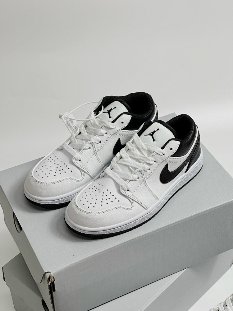 792 -  Giày Air Jordan 1 Low Reverse Panda - Code 553558 132 / 553560 132 [HÀNG CHÍNH HÃNG]