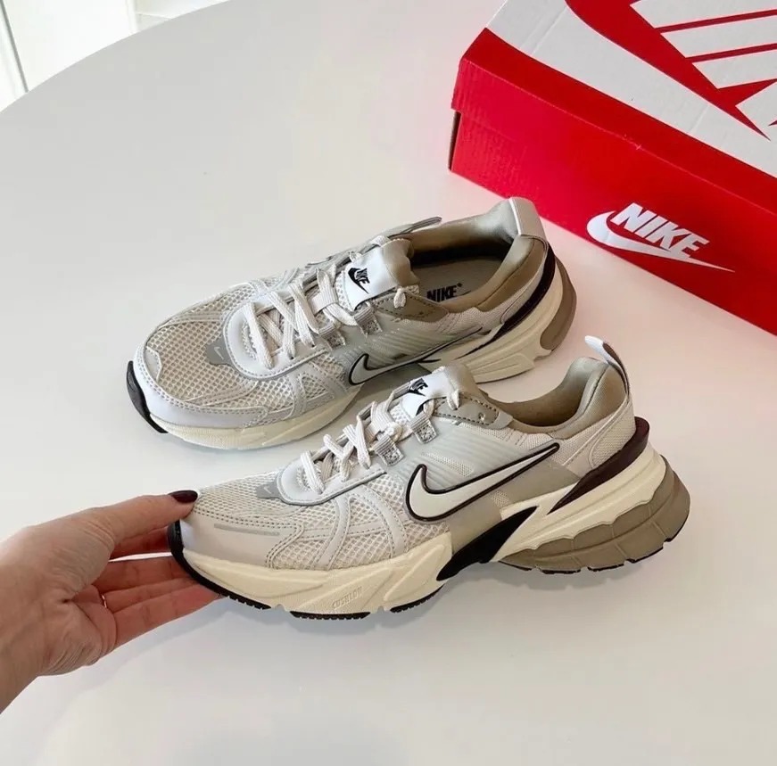 1820 - Giày Nike V2K Run Light Orewood Brown FD0736-103 [HÀNG CHÍNH HÃNG]