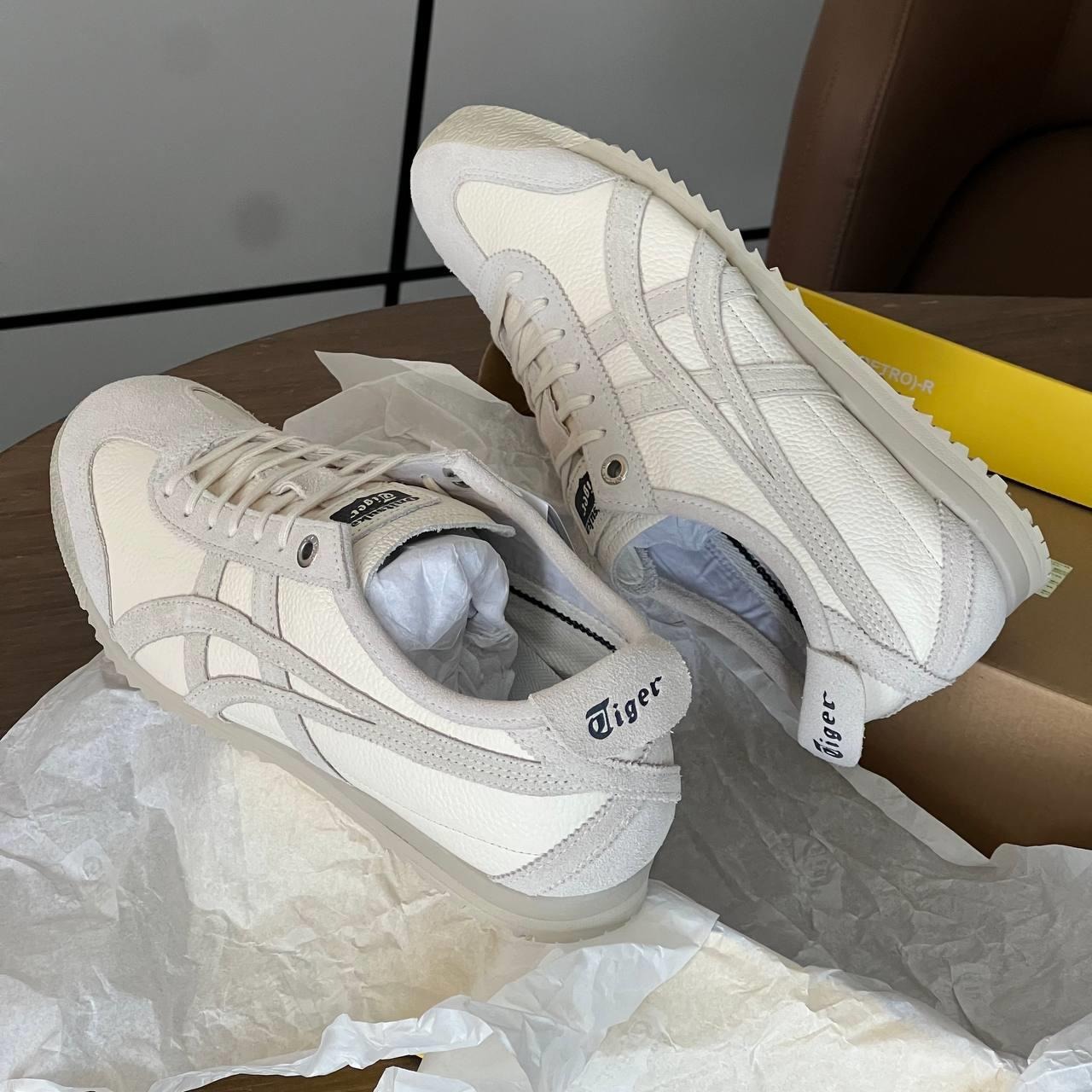 1814 - Giày Onitsuka Tiger Mexico 66 SD Cream 1183C015-101 [HÀNG CHÍNH HÃNG]