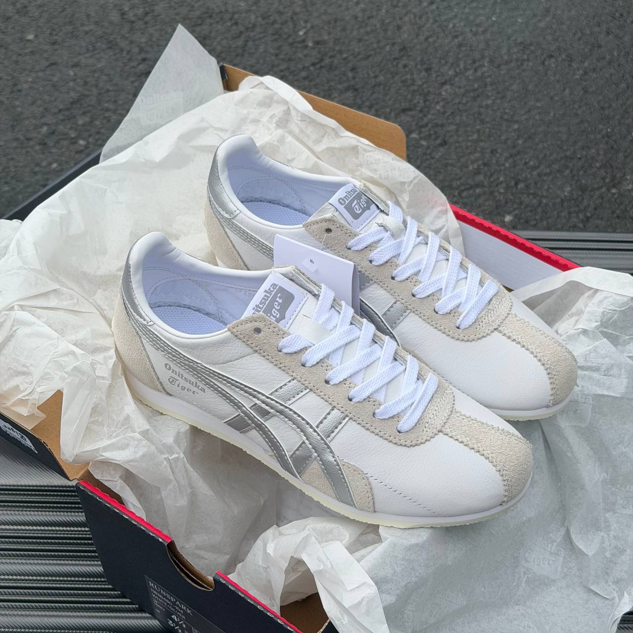 2098 - Giày Onitsuka Tiger Runspark White Sliver 1183B480-104 [HÀNG CHÍNH HÃNG]
