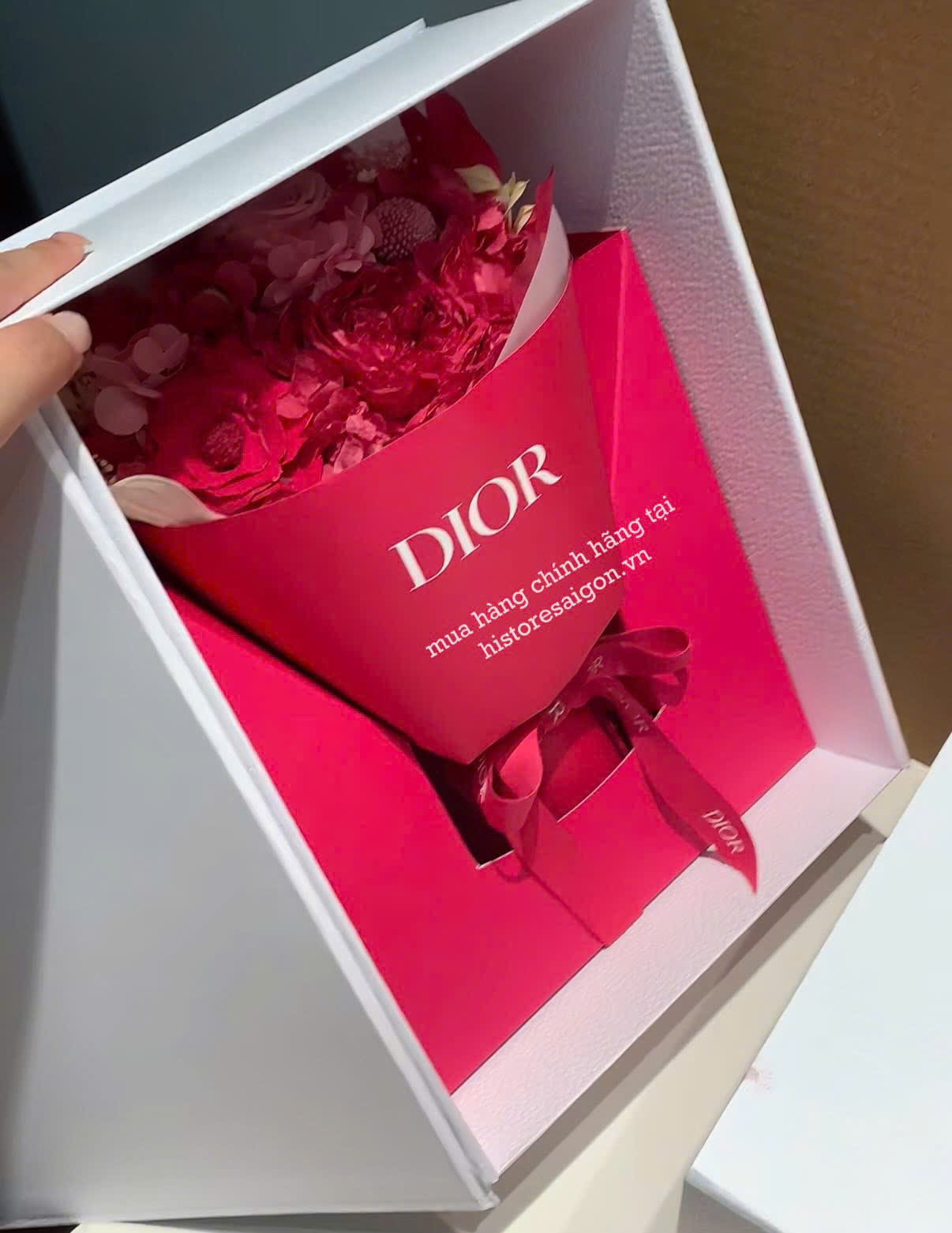 2138 - Hoa Vĩnh Cửu Dior Gift Full Box - Dior Eternal Flower (Gift Hãng Tặng Khách) [HÀNG CHÍNH HÃNG]