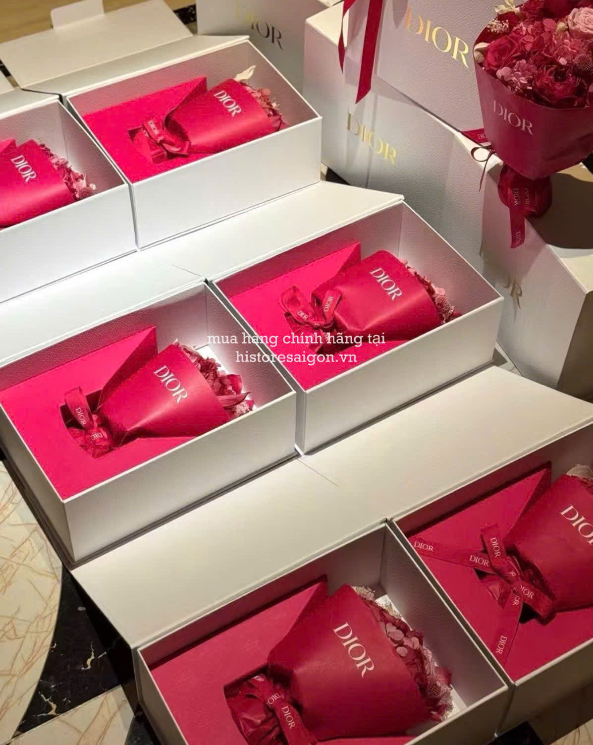 2138 - Hoa Vĩnh Cửu Dior Gift Full Box - Dior Eternal Flower (Gift Hãng Tặng Khách) [HÀNG CHÍNH HÃNG]