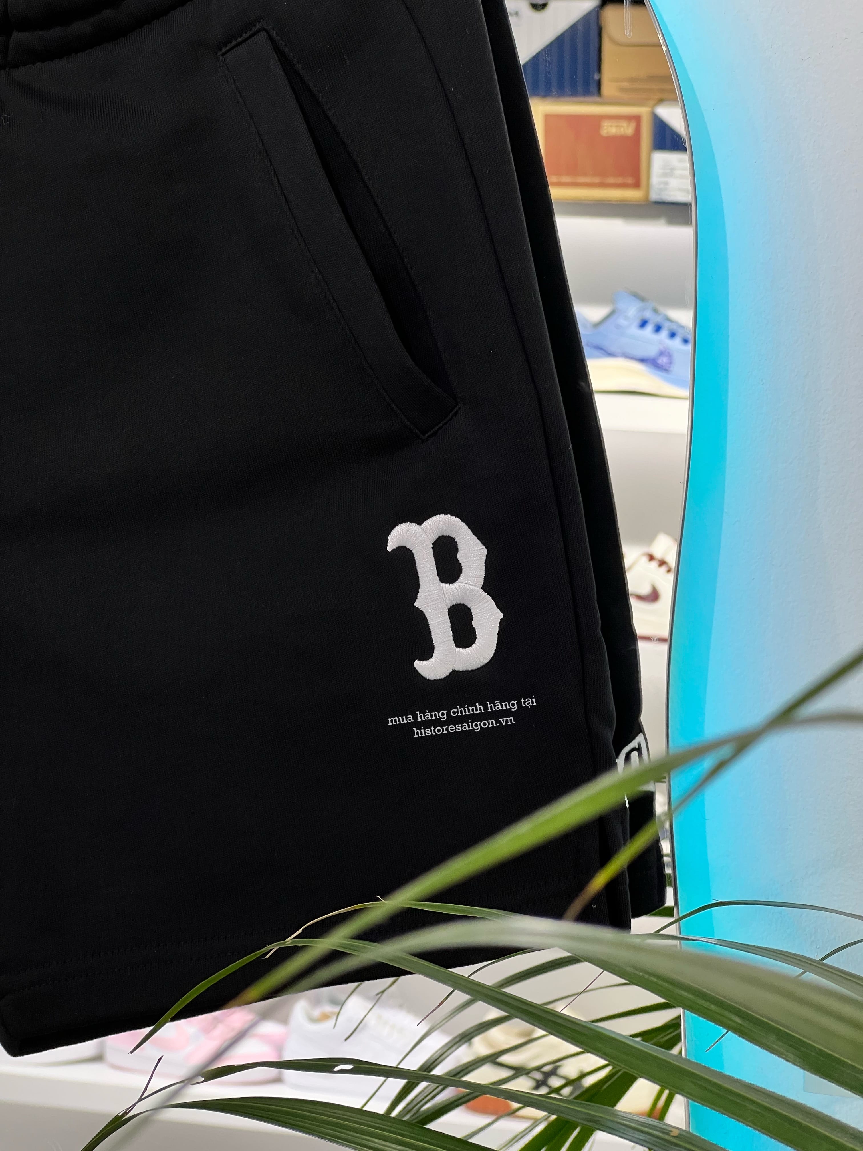 486 -  Quần New Era B Boston - Đen chữ trắng - Code 13574667 [HÀNG CHÍNH HÃNG]