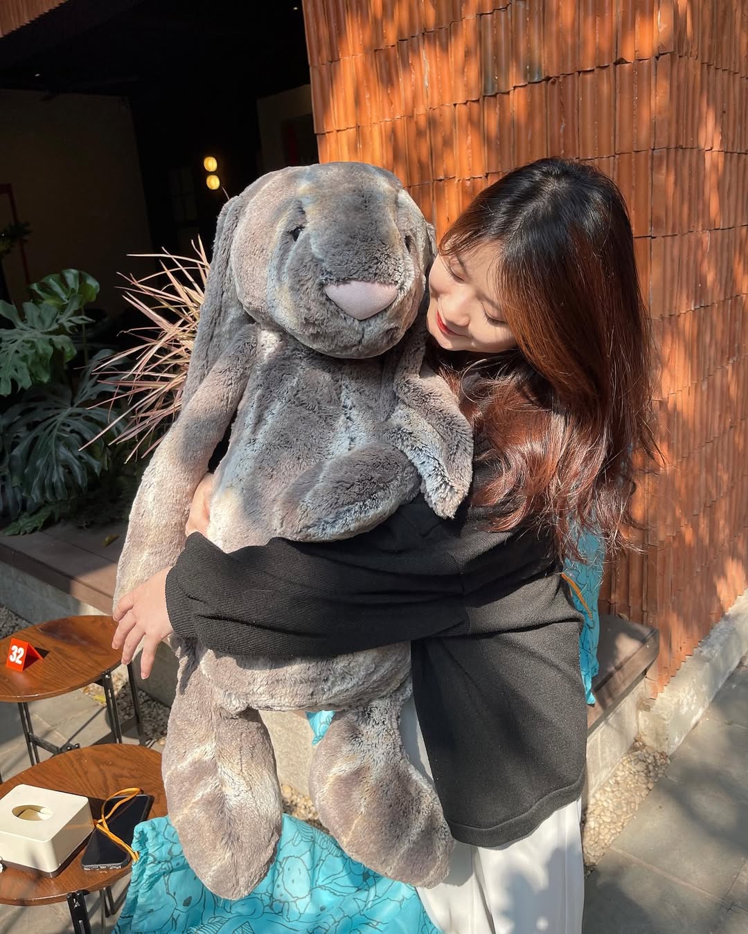 2076 - JellyCat 108cm Bunny Cottontail - Jellycat Bashful Bunny Cottontail Woodland Really Really Big 108cm [HÀNG CHÍNH HÃNG]