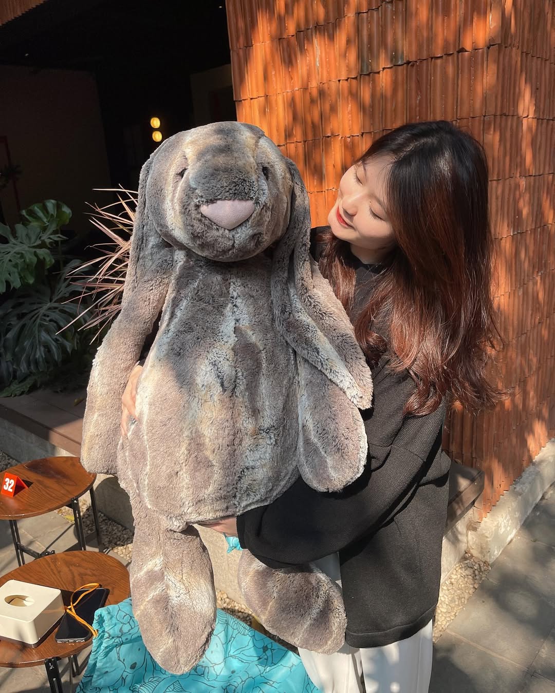 2076 - JellyCat 108cm Bunny Cottontail - Jellycat Bashful Bunny Cottontail Woodland Really Really Big 108cm [HÀNG CHÍNH HÃNG]