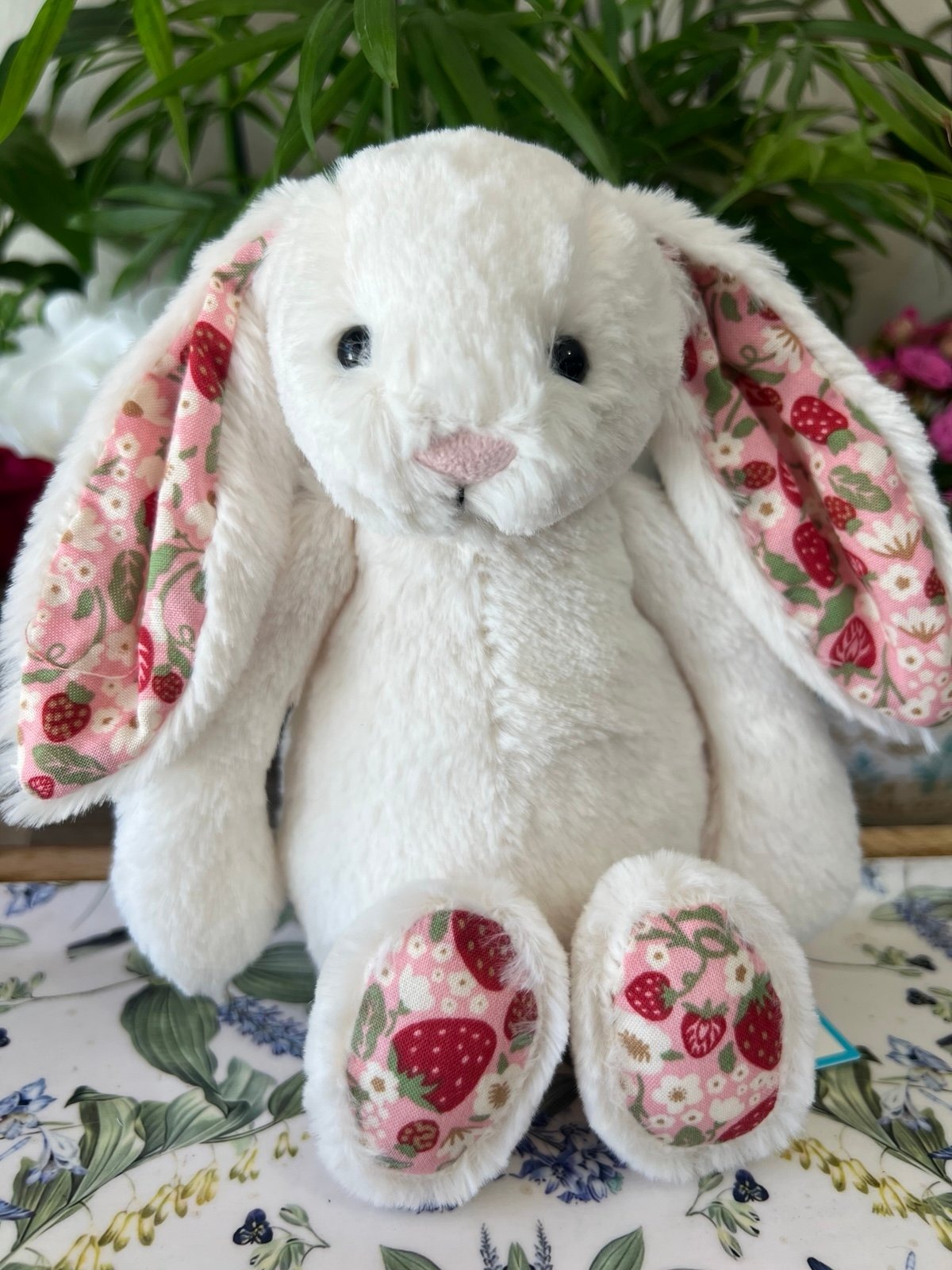 2081 - JellyCat Blossom Bunny Berry Cream 31cm - Jellycat Blossom Cream Bunny Berry Medium 31cm [HÀNG CHÍNH HÃNG]