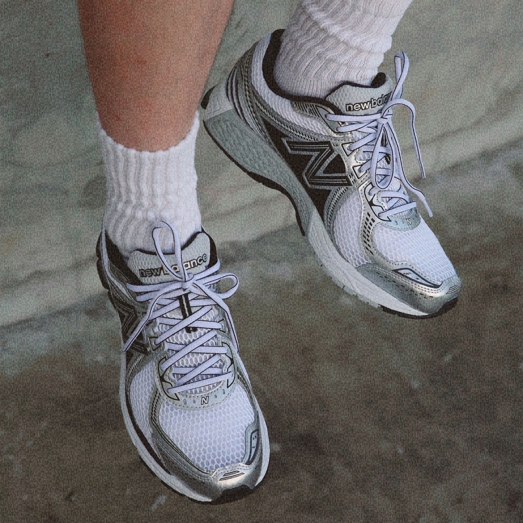 2090 - Giày New Balance 860v2 White Silver Black ML860XD [HÀNG CHÍNH HÃNG]