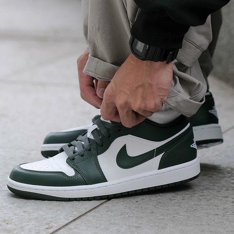 520 -  Giày Nike Air Jordan 1 Low Galactic Jade DC0774 113 [HÀNG CHÍNH HÃNG]