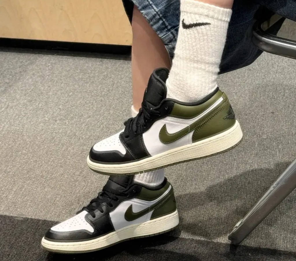 2005 - Giày Nike Air Jordan 1 Low ‘Black Toe Medium Olive’ 553558-092 [HÀNG CHÍNH HÃNG]