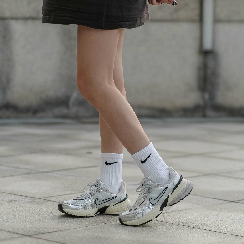 1819 - Giày Nike V2K Run Summit White Metallic Silver FD0736-100 [HÀNG CHÍNH HÃNG]