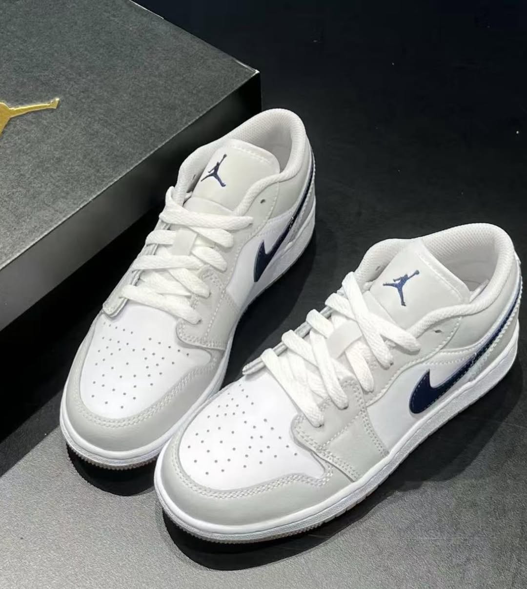 2615 - Giày Nike Air Jordan 1 Low GS 'White Neutral Grey' 553560-146 [HÀNG CHÍNH HÃNG]