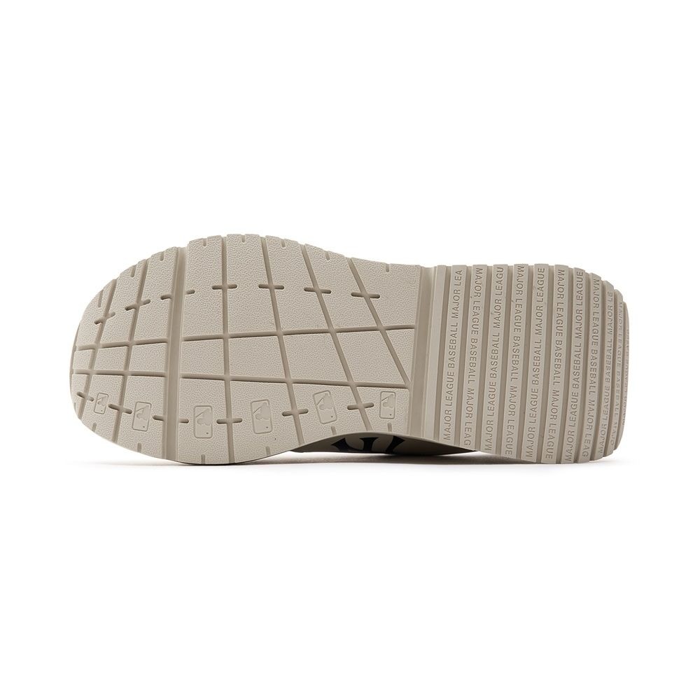 569  -  Giày MLB Korea Chunky Runner Classic Monogram New York Yankees Black - 3ASHCRM3N-50BKS [HÀNG CHÍNH HÃNG]
