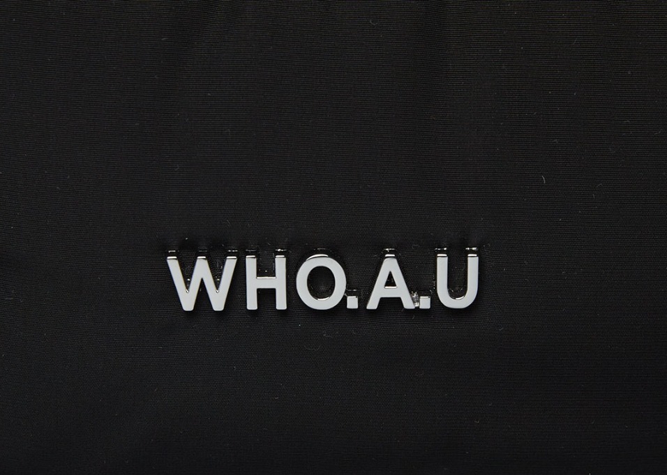 593 -  Túi Tote Nữ WHOAU Padded Square Tote Bag - Đen - WHBGD4V31A1999900 [HÀNG CHÍNH HÃNG]