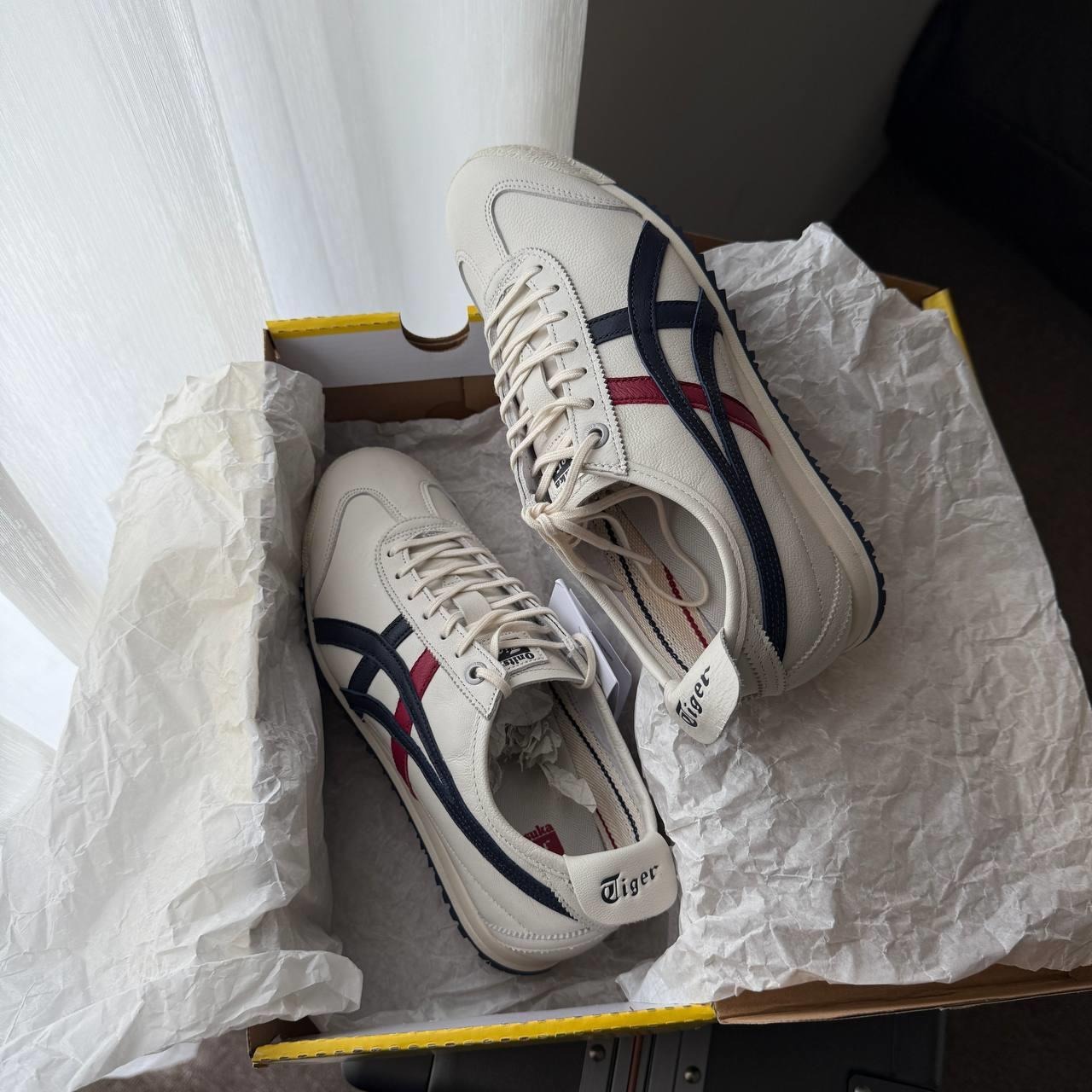 1524 - Giày Onitsuka Tiger Mexico 66 SD Cream/Peacoat 1183A872-101 [HÀNG CHÍNH HÃNG]