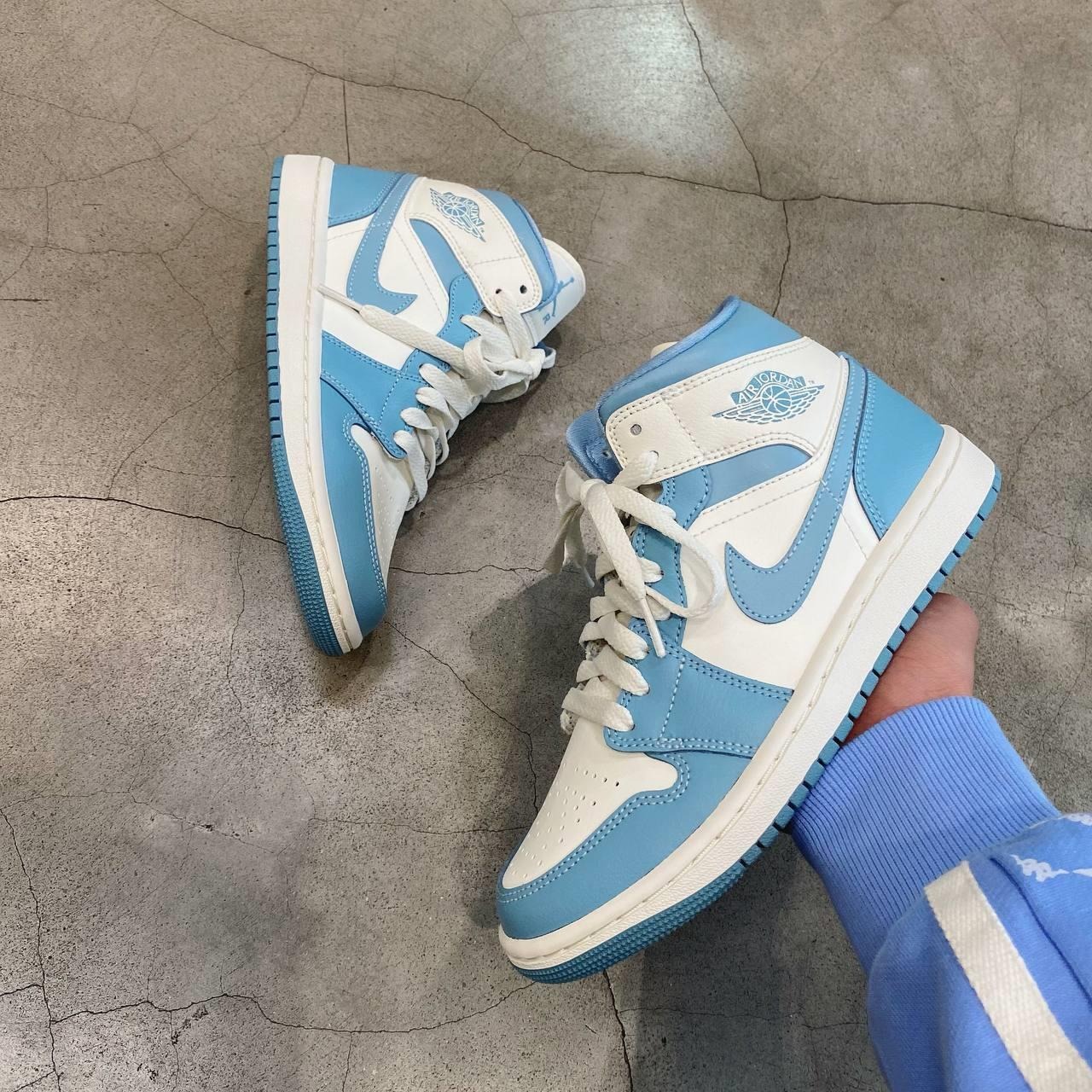 2706 - Giày Nike Air Jordan 1 Mid University Blue BQ6472-141 [HÀNG CHÍNH HÃNG]