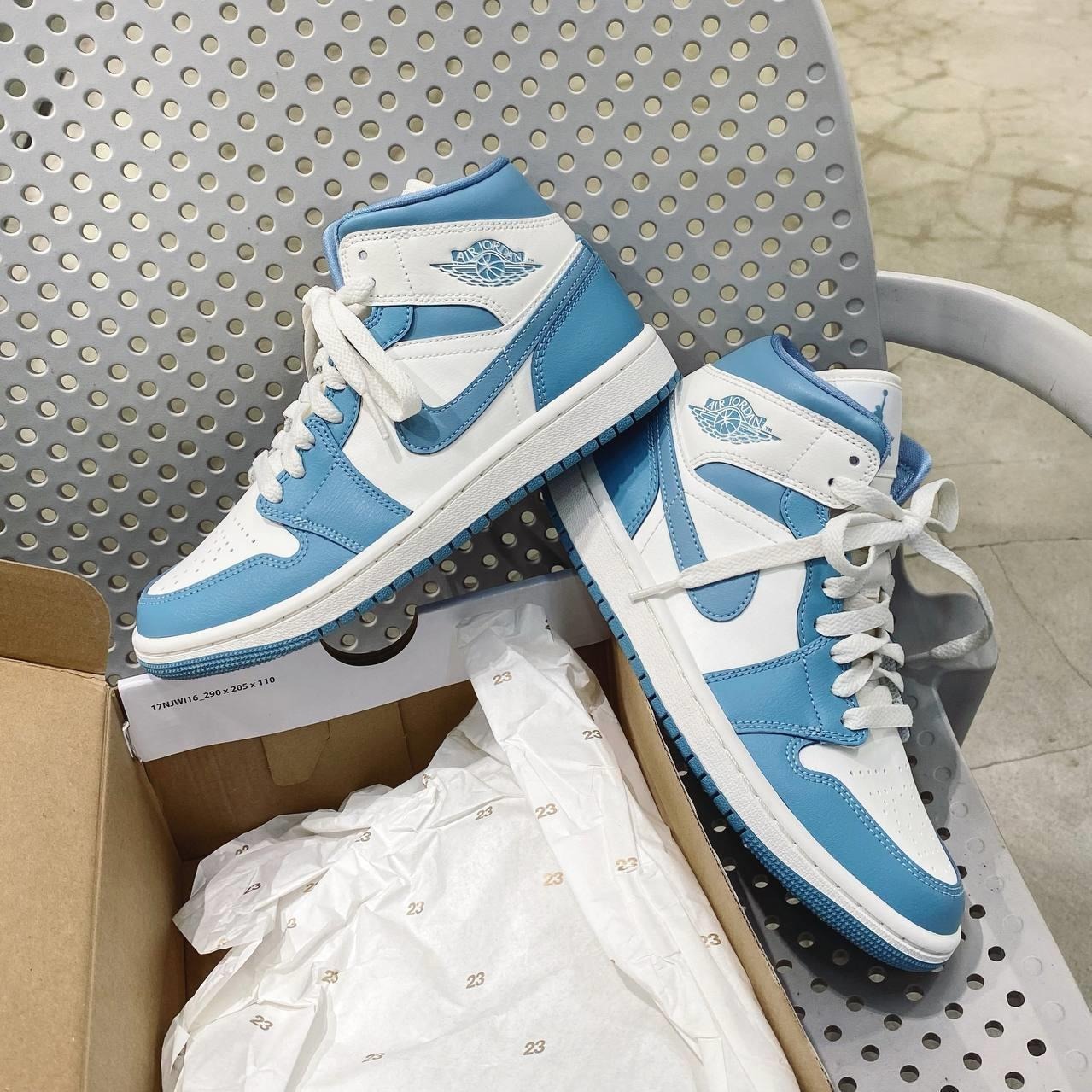 2706 - Giày Nike Air Jordan 1 Mid University Blue BQ6472-141 [HÀNG CHÍNH HÃNG]