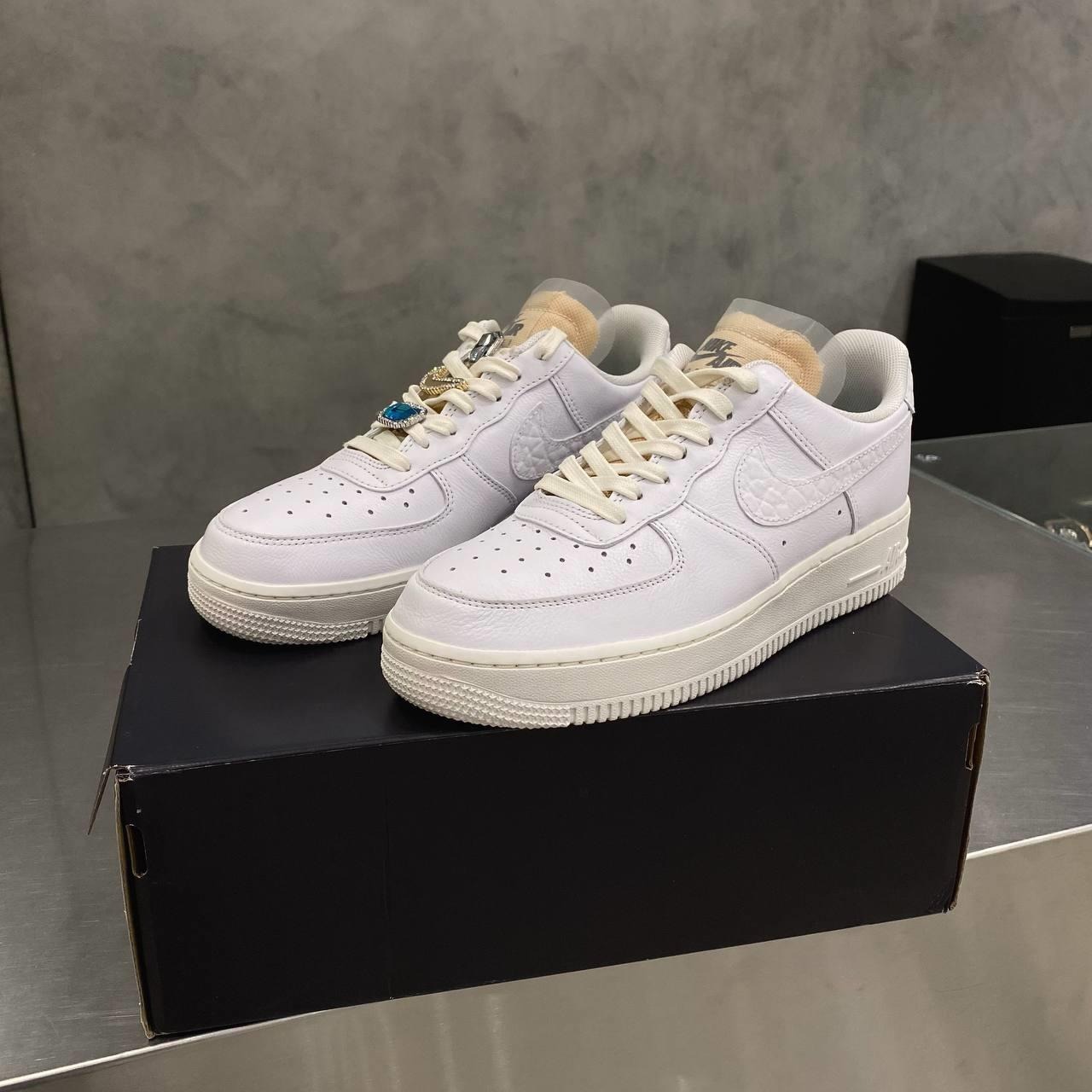 2227 - Giày Nike Air Force 1 Low 07 LX Bling Bling CZ8101-100 [HÀNG CHÍNH HÃNG]