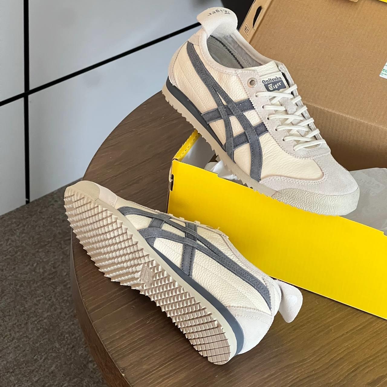 2587 - Giày Onitsuka Tiger Mexico 66 SD Birch 1183C015-200 [HÀNG CHÍNH HÃNG]