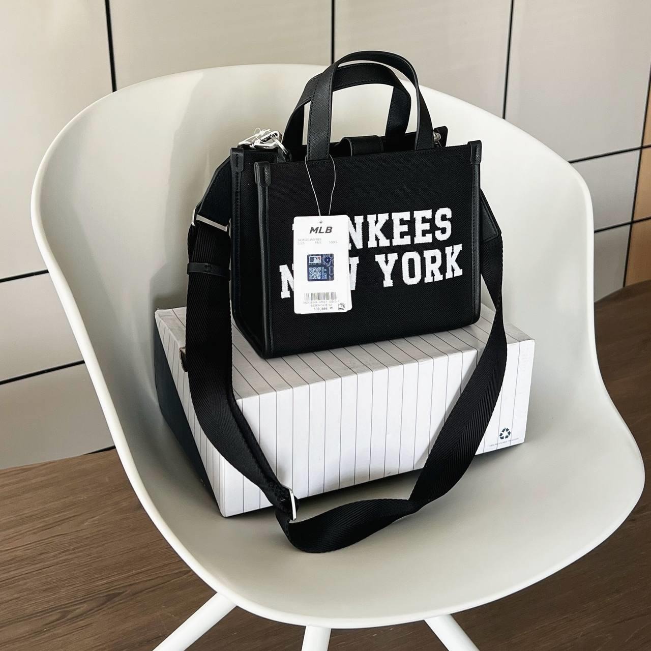 1134 - Túi MLB Korea Varsity Jacquard Tote Bag New York Yankees Black - Code 3AORS024N 50BKS [HÀNG CHÍNH HÃNG]