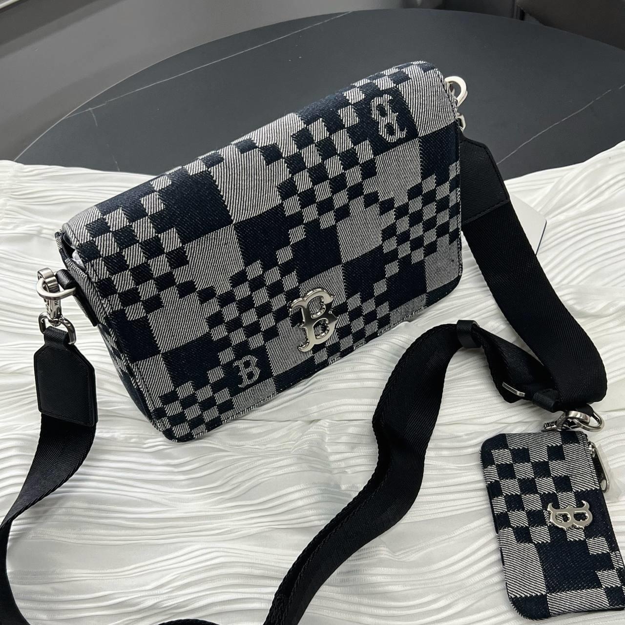 1219 - Túi MLB Checkerboard Jacquard Crossbody Boston Red Sox 3ACRM062N-43BKS [HÀNG CHÍNH HÃNG]