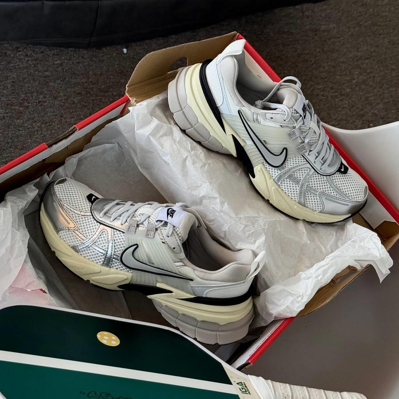 2229 - Giày Nike V2K Run ''Pure Platinum Metallic Silver'' HJ4497-100 [HÀNG CHÍNH HÃNG]