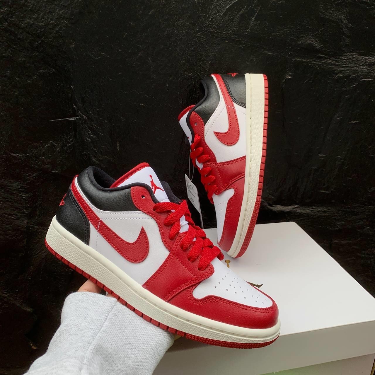 1810 - Giày Nike Air Jordan 1 Low Reverse Black Toe DC0774-160 [HÀNG CHÍNH HÃNG]
