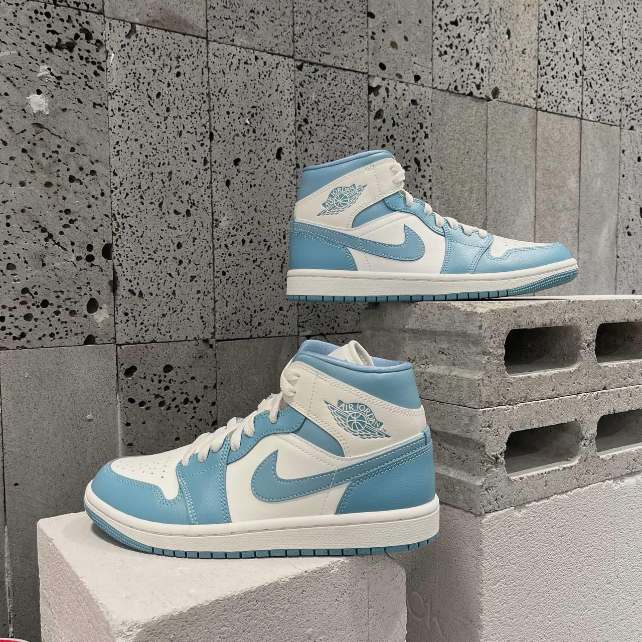 2706 - Giày Nike Air Jordan 1 Mid University Blue BQ6472-141 [HÀNG CHÍNH HÃNG]