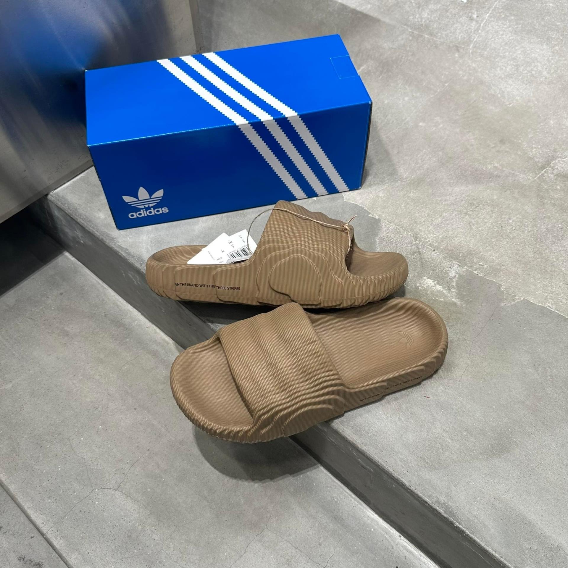 1734 - Dép Adidas Adilette 22 'Brown Cardboard' HQ6466 [HÀNG CHÍNH HÃNG]