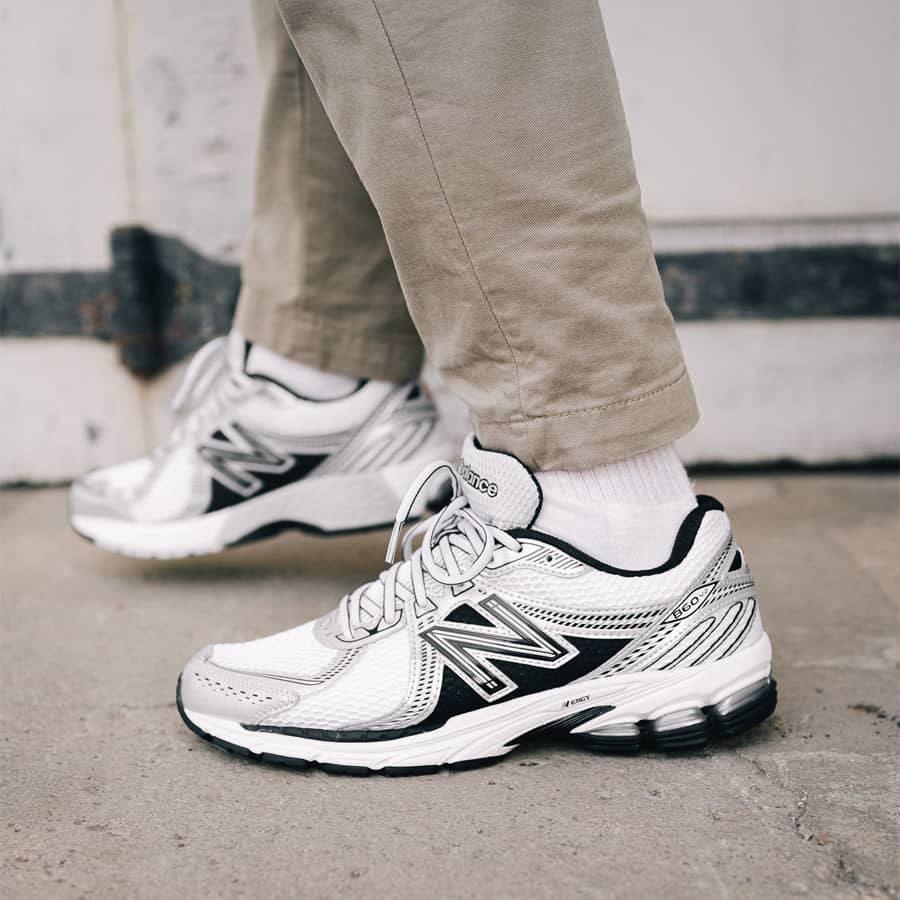 2090 - Giày New Balance 860v2 White Silver Black ML860XD [HÀNG CHÍNH HÃNG]