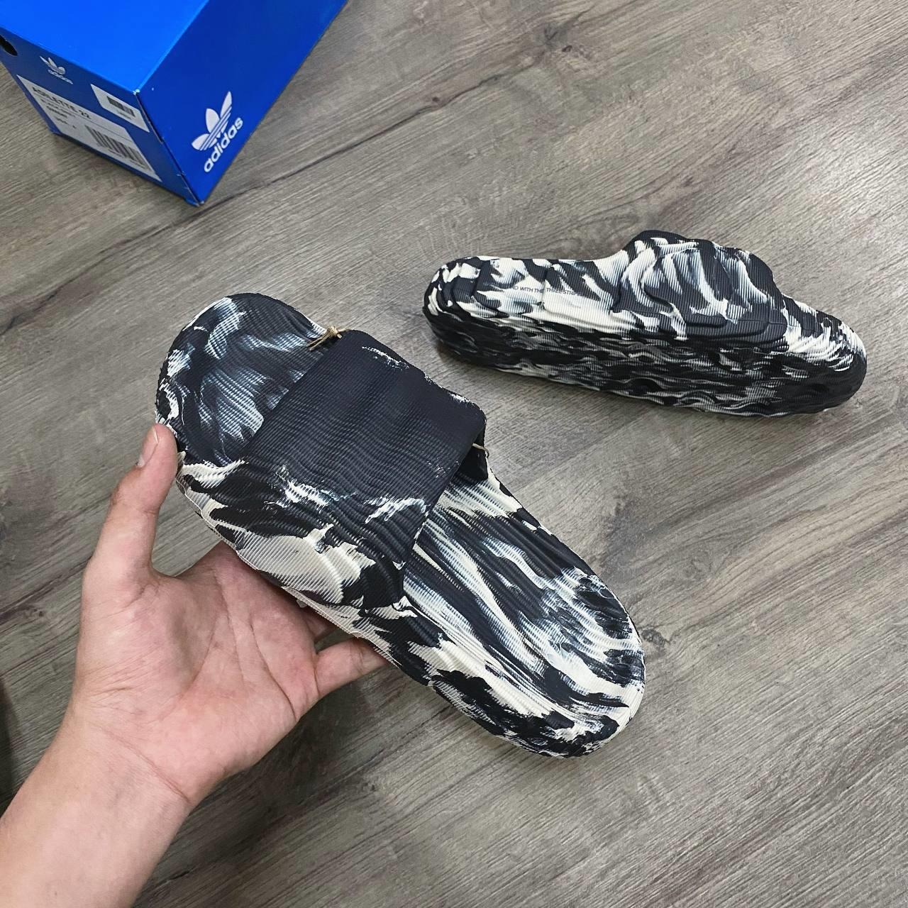 1733 - Dép Adidas Adilette 22 CARBON ALUMINIUM GX6947 [HÀNG CHÍNH HÃNG]