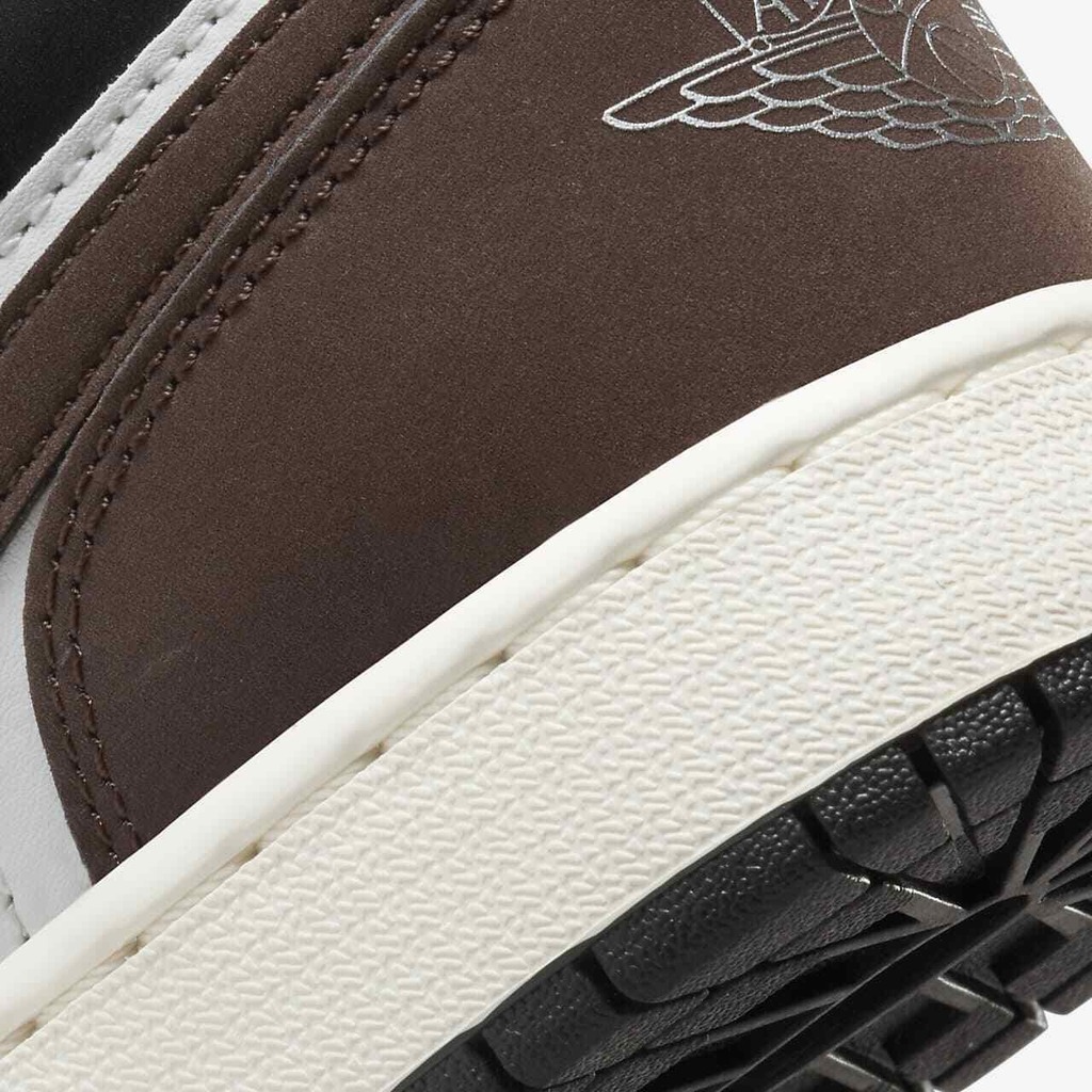 1118 - Giày Nike Air Jordan 1 Light Chocolate Low SE GS - DM0589 200 - [HÀNG CHÍNH HÃNG]
