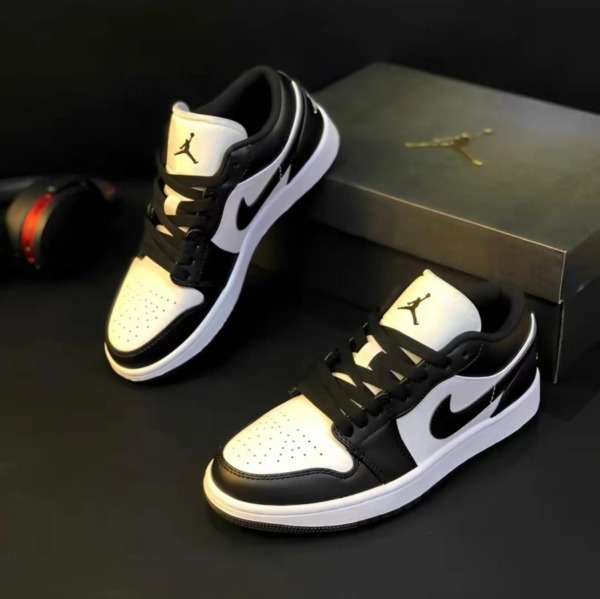 256 -  Giày Nike Air Jordan 1 Low Panda DC0774 101 [HÀNG CHÍNH HÃNG]