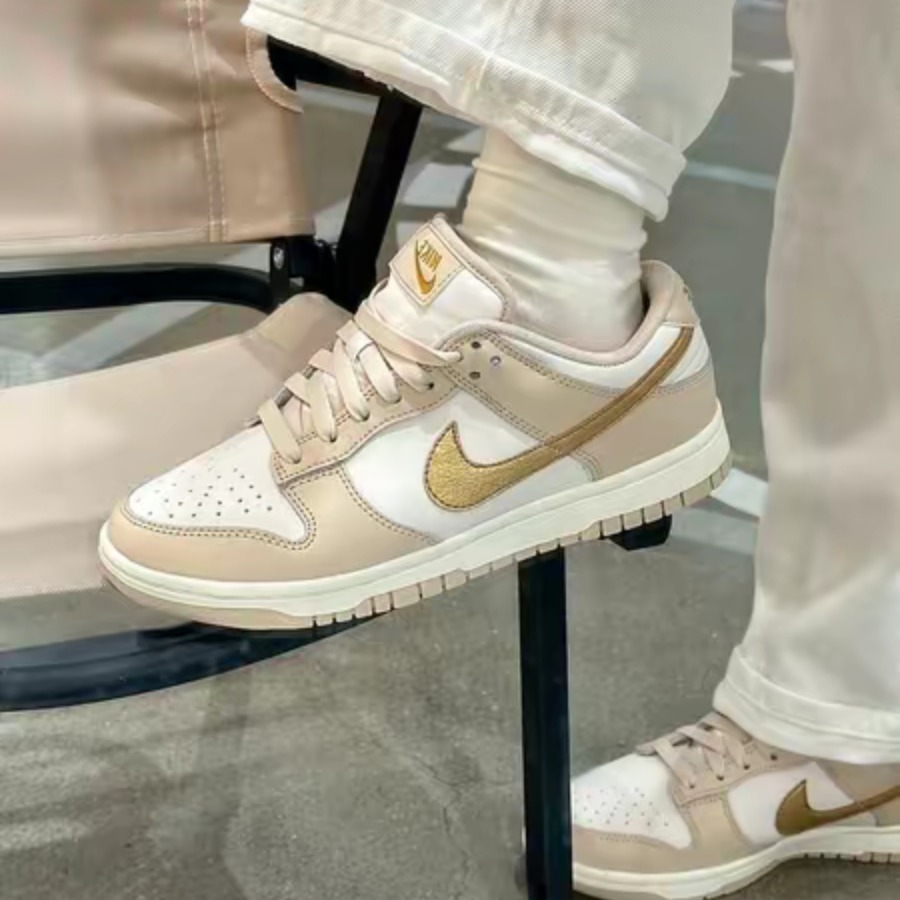 282 -  Giày Nike Dunk Low "Gold Swoosh" - Code DX5930-001 [HÀNG CHÍNH HÃNG]