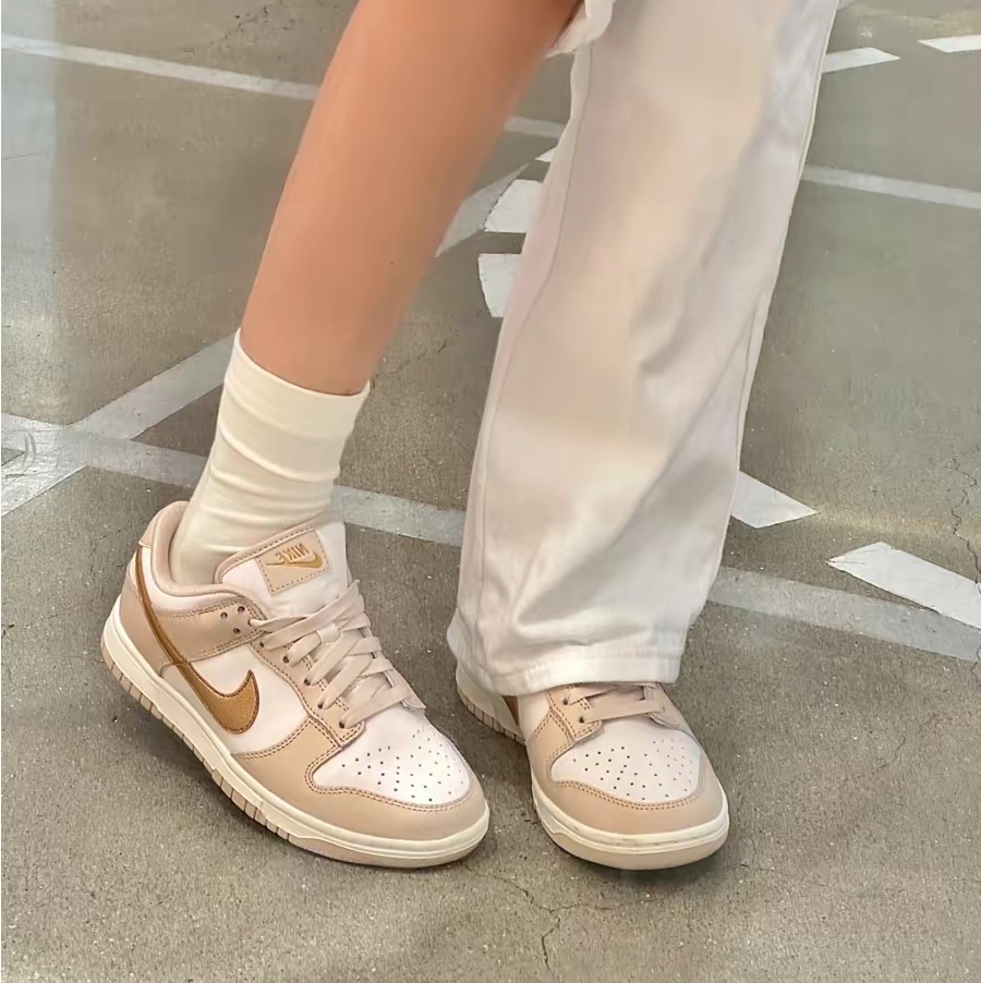 282 -  Giày Nike Dunk Low "Gold Swoosh" - Code DX5930-001 [HÀNG CHÍNH HÃNG]