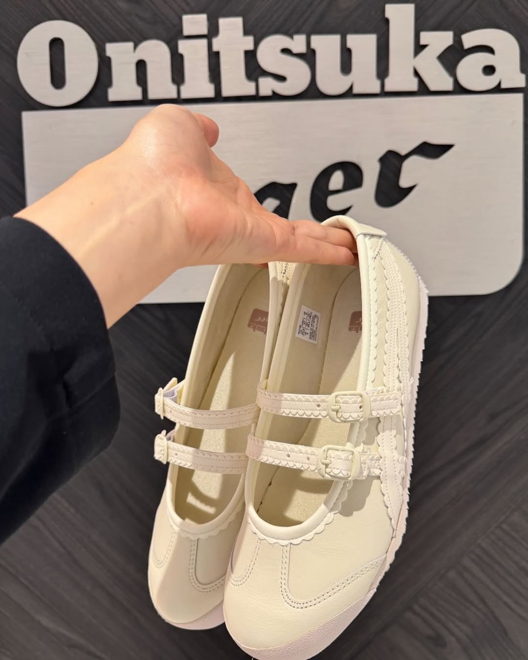 1725 - Giày Onitsuka Tiger Mexico 66 TGRS Ivory Cream 1182A660-752 [HÀNG CHÍNH HÃNG]