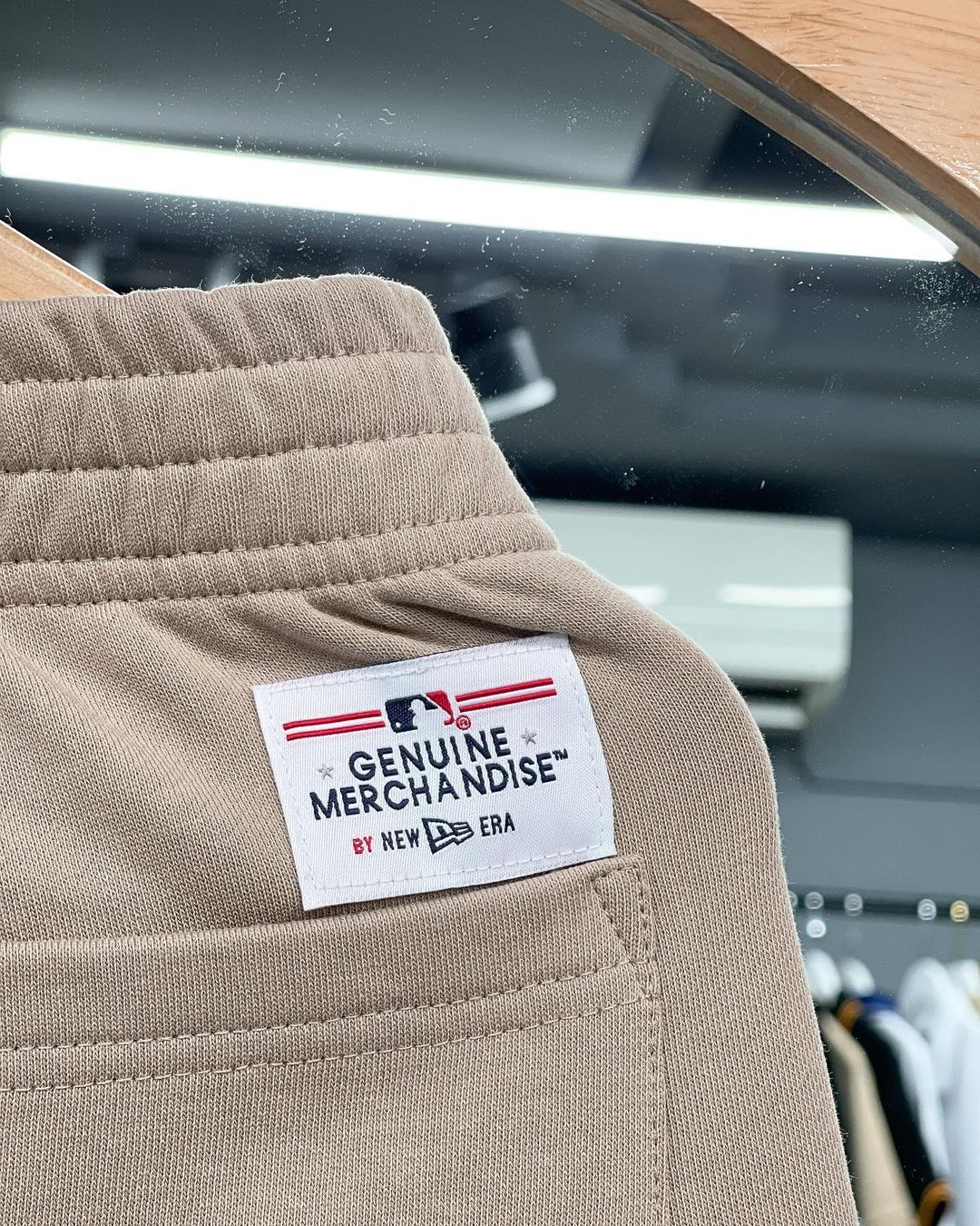 1110 -  Quần New Era NY Basic - Màu Be [HÀNG CHÍNH HÃNG]