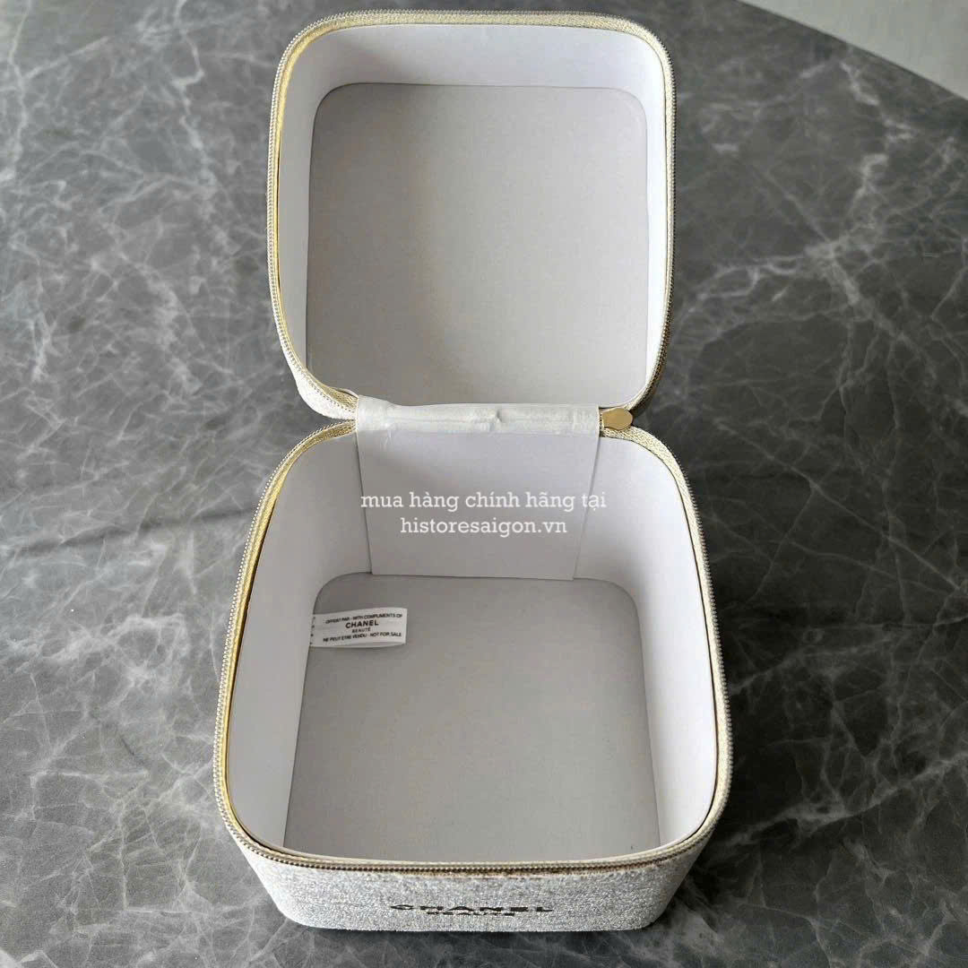 2186 - Túi Chanel Gift Beauty Pearl Case Champagne (Gift Hãng Tặng Khách) [HÀNG CHÍNH HÃNG]