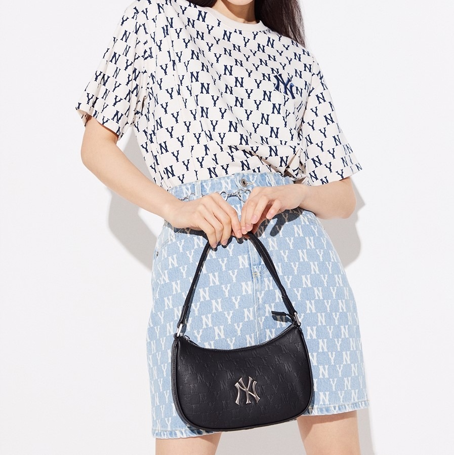 889 -  Túi MLB Monogram Embossed Hobo Bag New York Yankees - Black - Kẹp nách - Code 3ABQS022N 50BKS [HÀNG CHÍNH HÃNG]