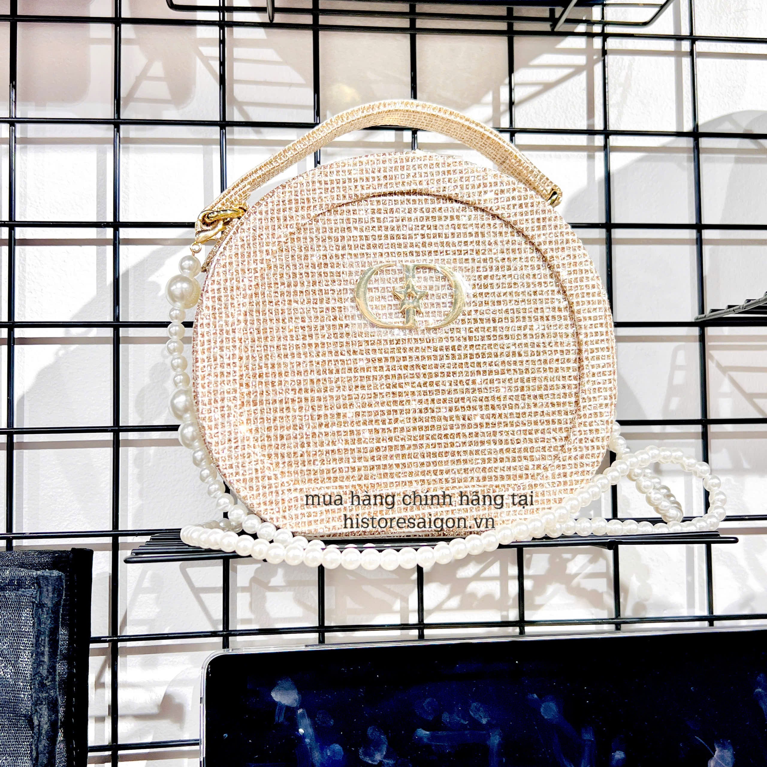 2079 - Túi Dior Gift Crystal Gold Woven Round Pouch - Dior Pouch Beauty Xmas Gift (Gift Hãng Tặng Khách) [HÀNG CHÍNH HÃNG]