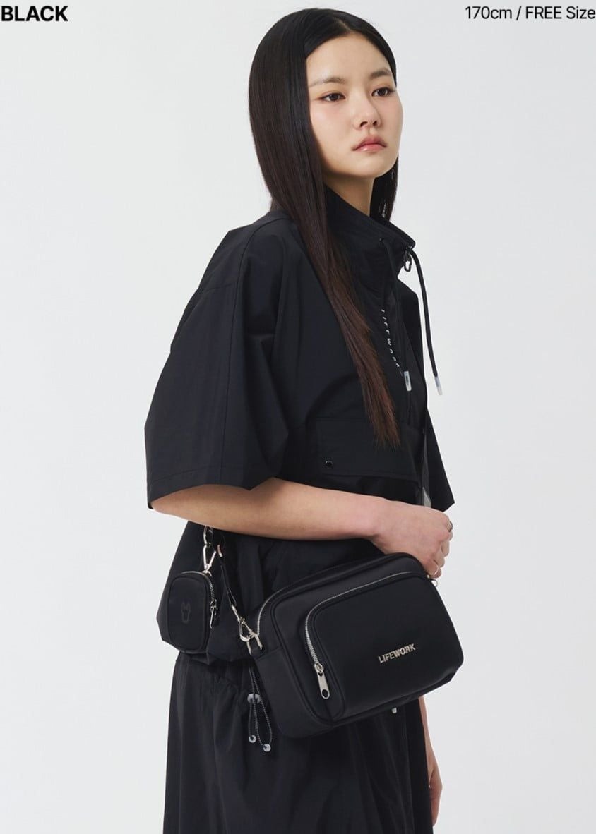 1938 - Túi Life Work Metal Logo Camera Bag Black LW255BG408 [HÀNG CHÍNH HÃNG]