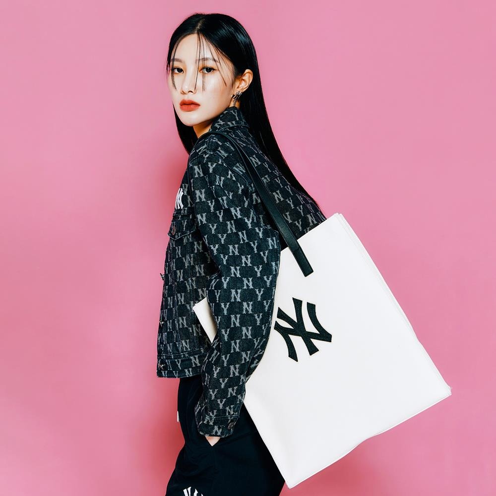 1103 -  Túi MLB Tote Canvas New York Yankees Cream - Code 3AORM022N 50CRS [HÀNG CHÍNH HÃNG]