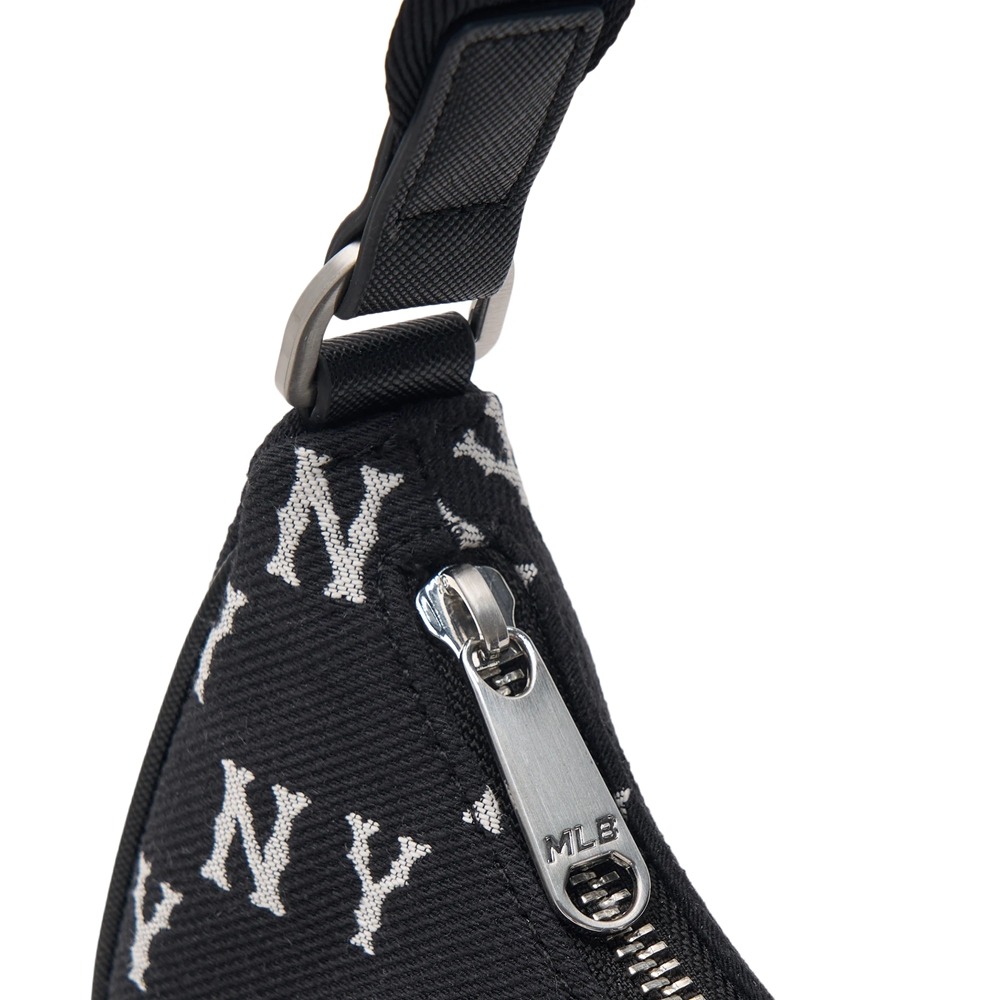 888 -  Túi MLB Monogram Jacquard Hobo Bag New York Yankees - Black - Kẹp nách - Code 3ABQS014N-50BKS [HÀNG CHÍNH HÃNG]