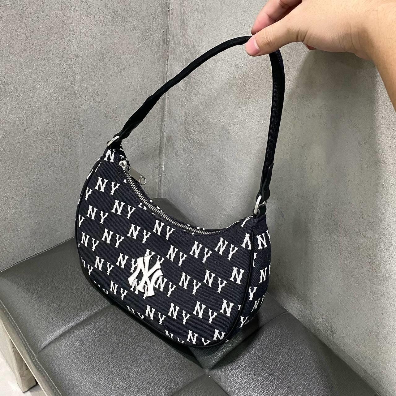 888 -  Túi MLB Monogram Jacquard Hobo Bag New York Yankees - Black - Kẹp nách - Code 3ABQS014N-50BKS [HÀNG CHÍNH HÃNG]